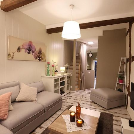 Le Cosy 40 - Maison Typique Au Centre De Malmedy Bagian luar foto