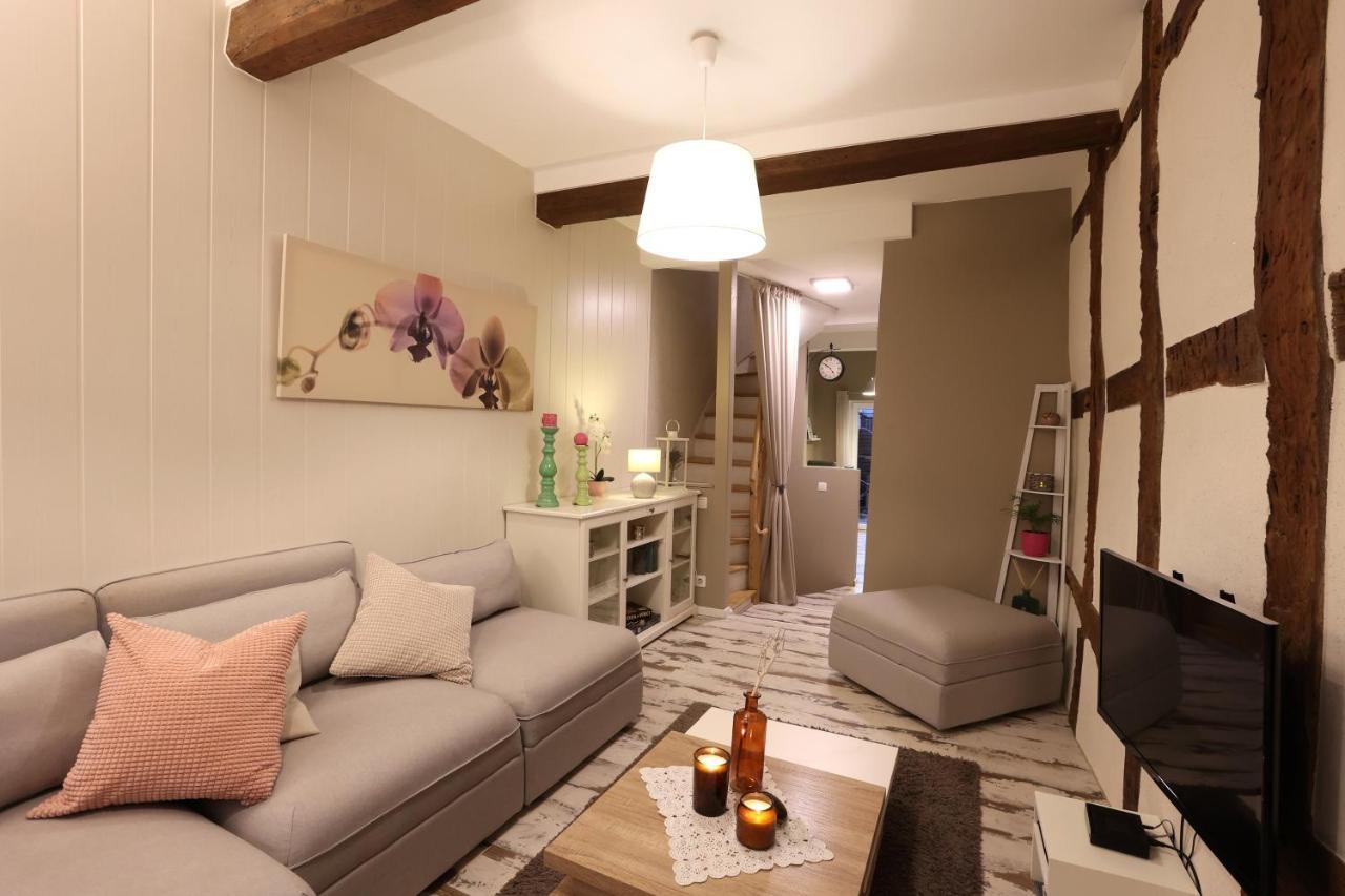 Le Cosy 40 - Maison Typique Au Centre De Malmedy Bagian luar foto